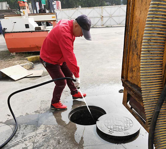 環(huán)衛(wèi)吸污